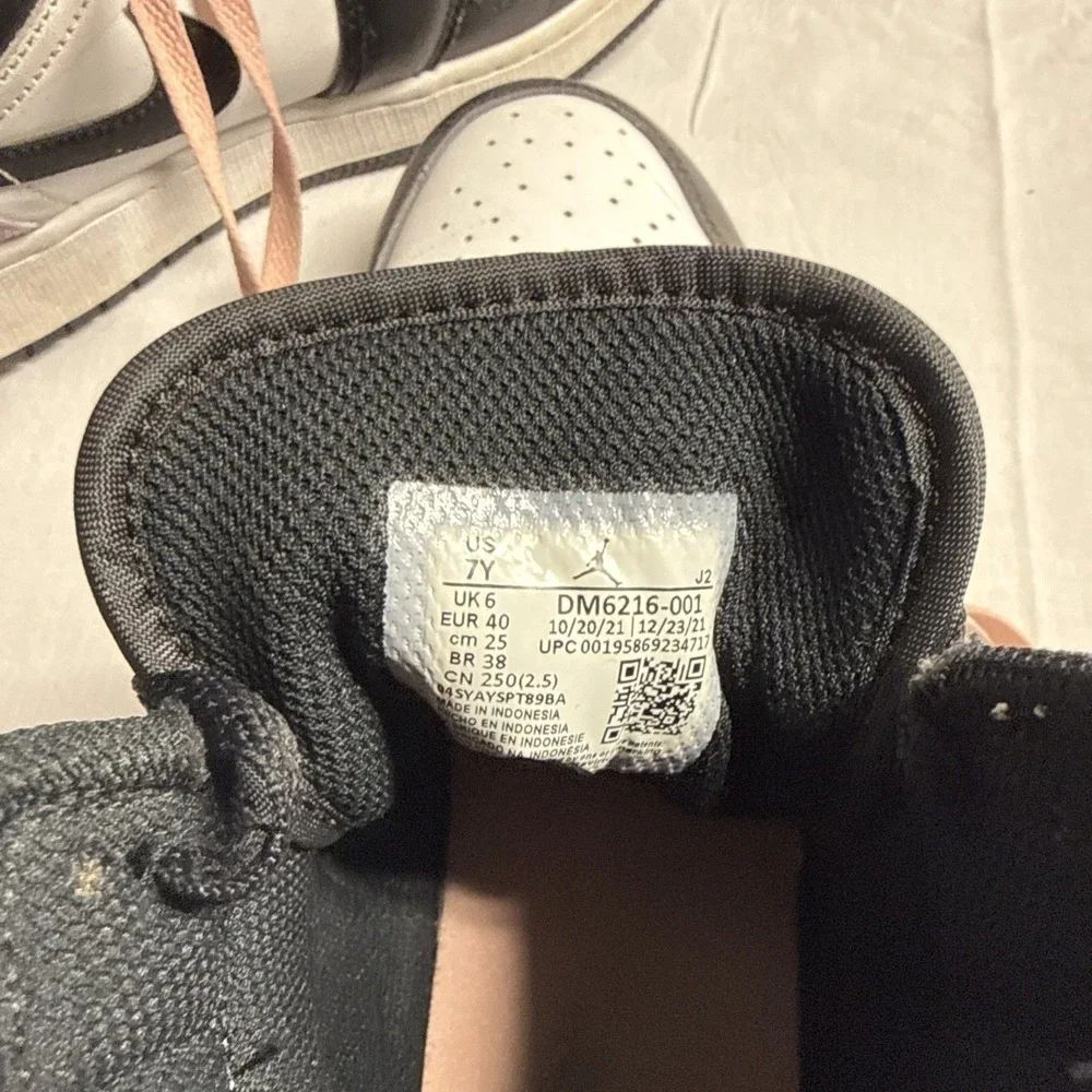 Size 10 - Jordan Mid SE Zen Master DM1200-001